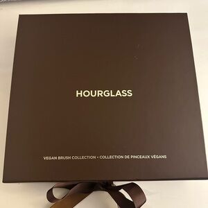 Hourglass Vegan Brush Set in Elegant Brown Packaging